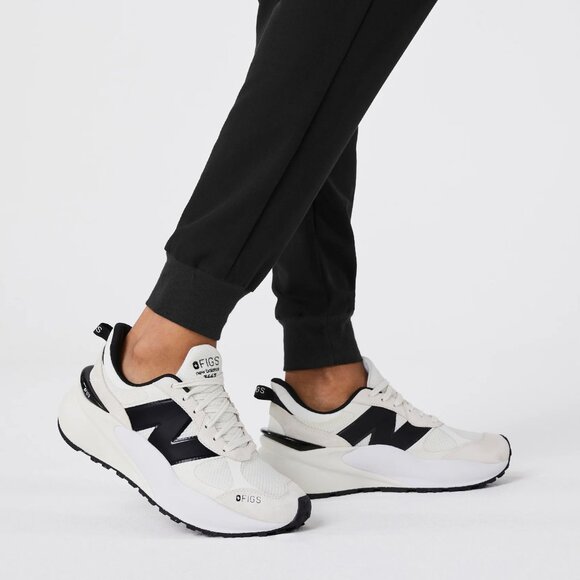 Figs New Balance 3447 in Cream, Size 8.5 - Picture 2 of 11